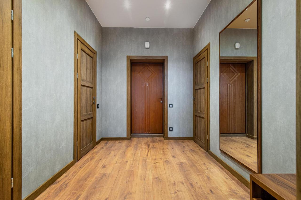 Sea Symphony Wood Style Apartment Odessa Buitenkant foto